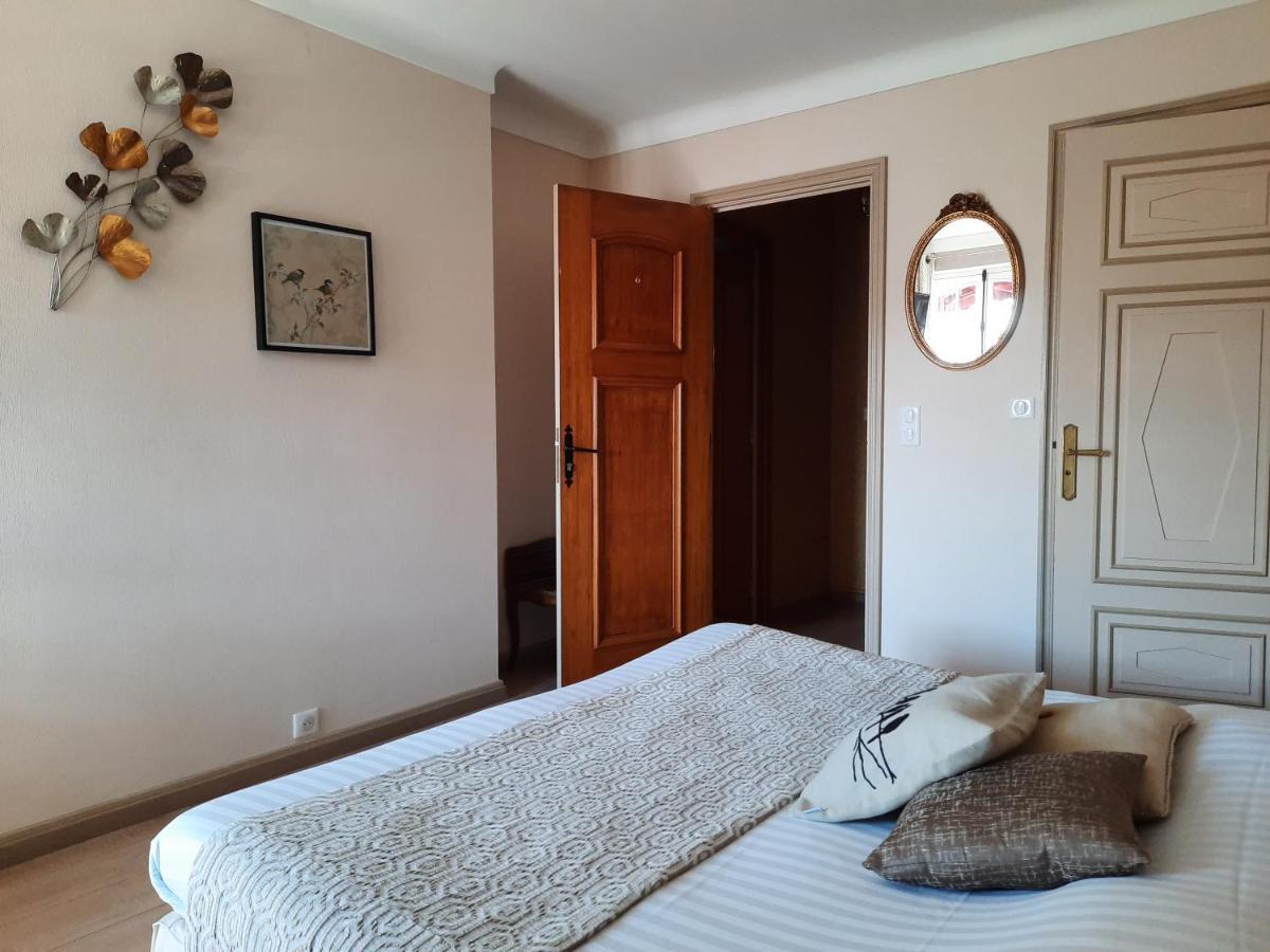 Hotel Les Deux Magots مدينة لا روش بيرنارد المظهر الخارجي الصورة