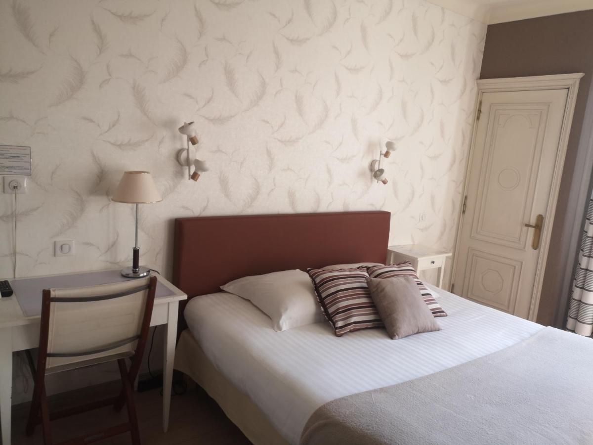 Hotel Les Deux Magots مدينة لا روش بيرنارد المظهر الخارجي الصورة