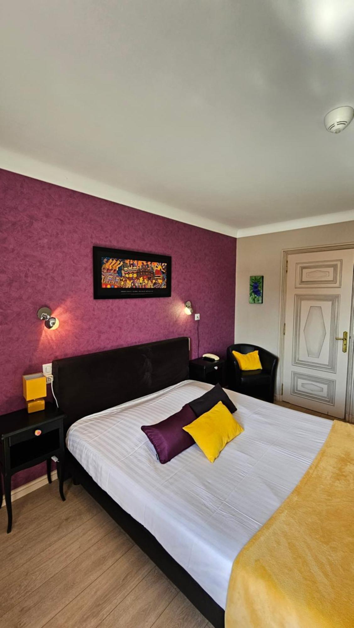 Hotel Les Deux Magots مدينة لا روش بيرنارد المظهر الخارجي الصورة